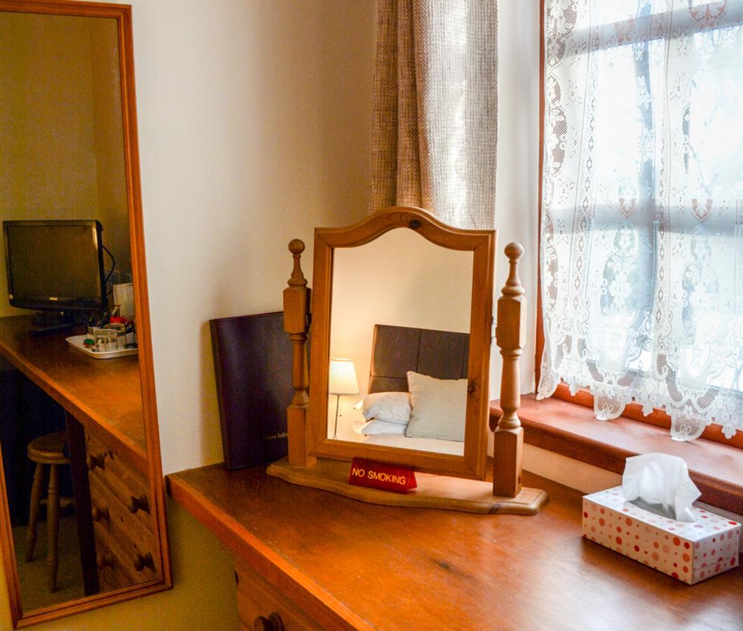 Clarke Cottage Guest House Данфермлин Экстерьер фото